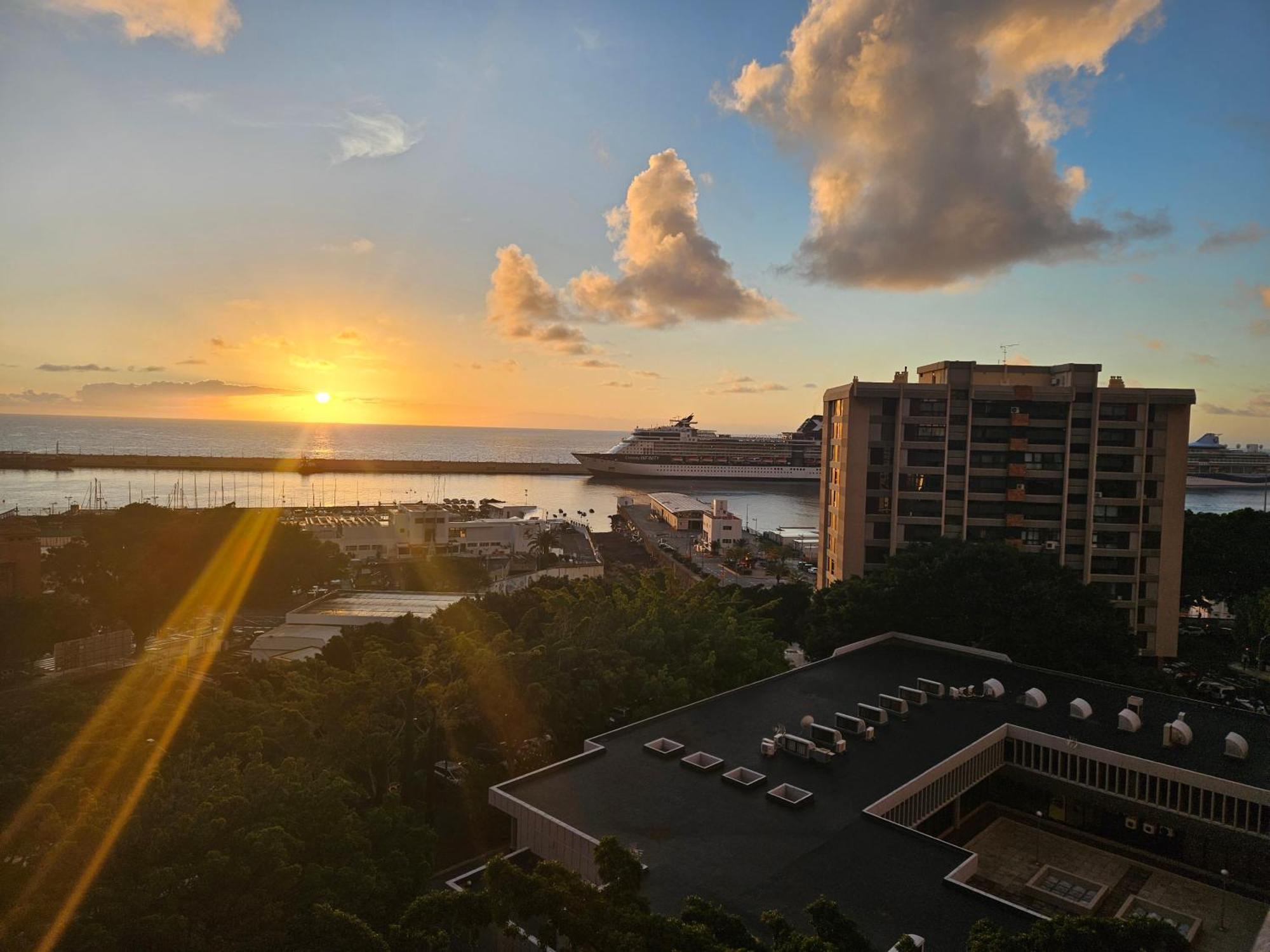 Cruz Harbor Views: Seaside Prime Location * Santa-Cruz de Ténérife